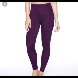 DYI 🐊 leggings Small